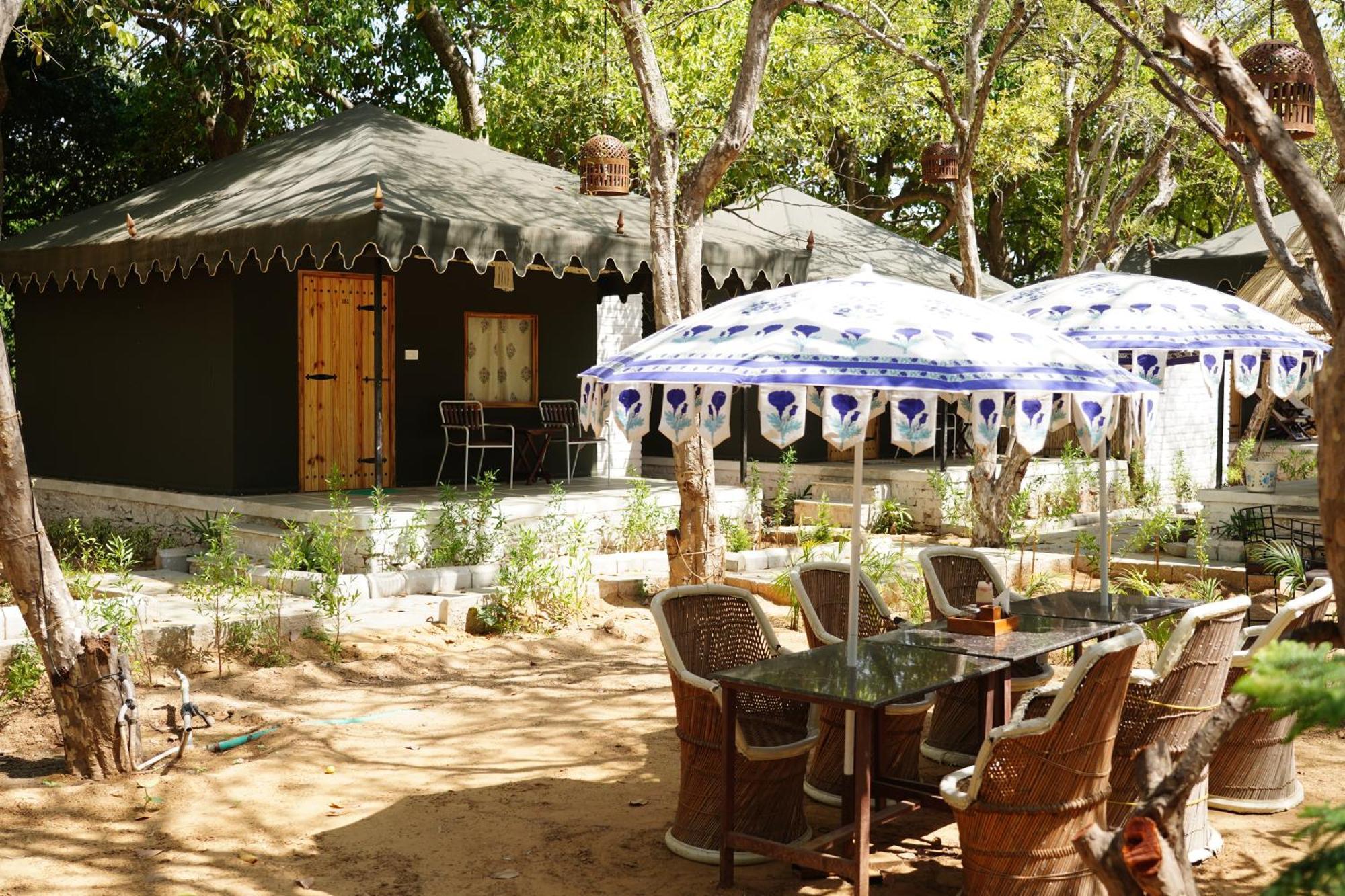 Heli Pushkar Hotel Bagian luar foto
