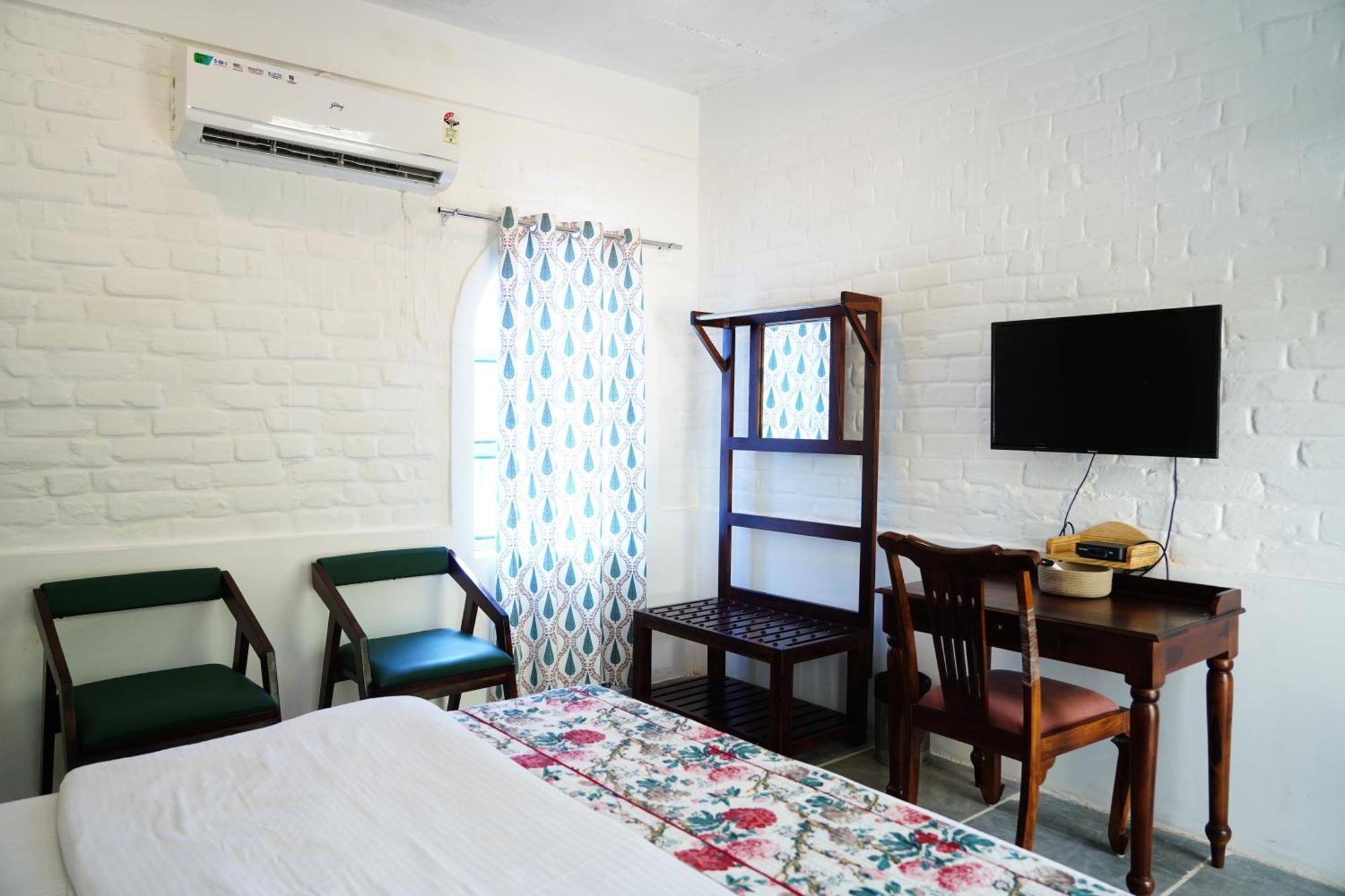 Heli Pushkar Hotel Bagian luar foto