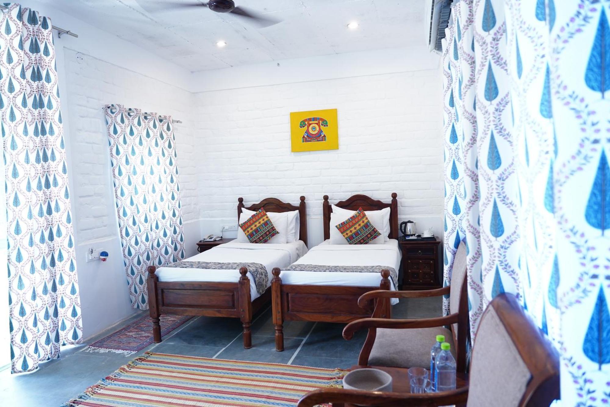 Heli Pushkar Hotel Bagian luar foto