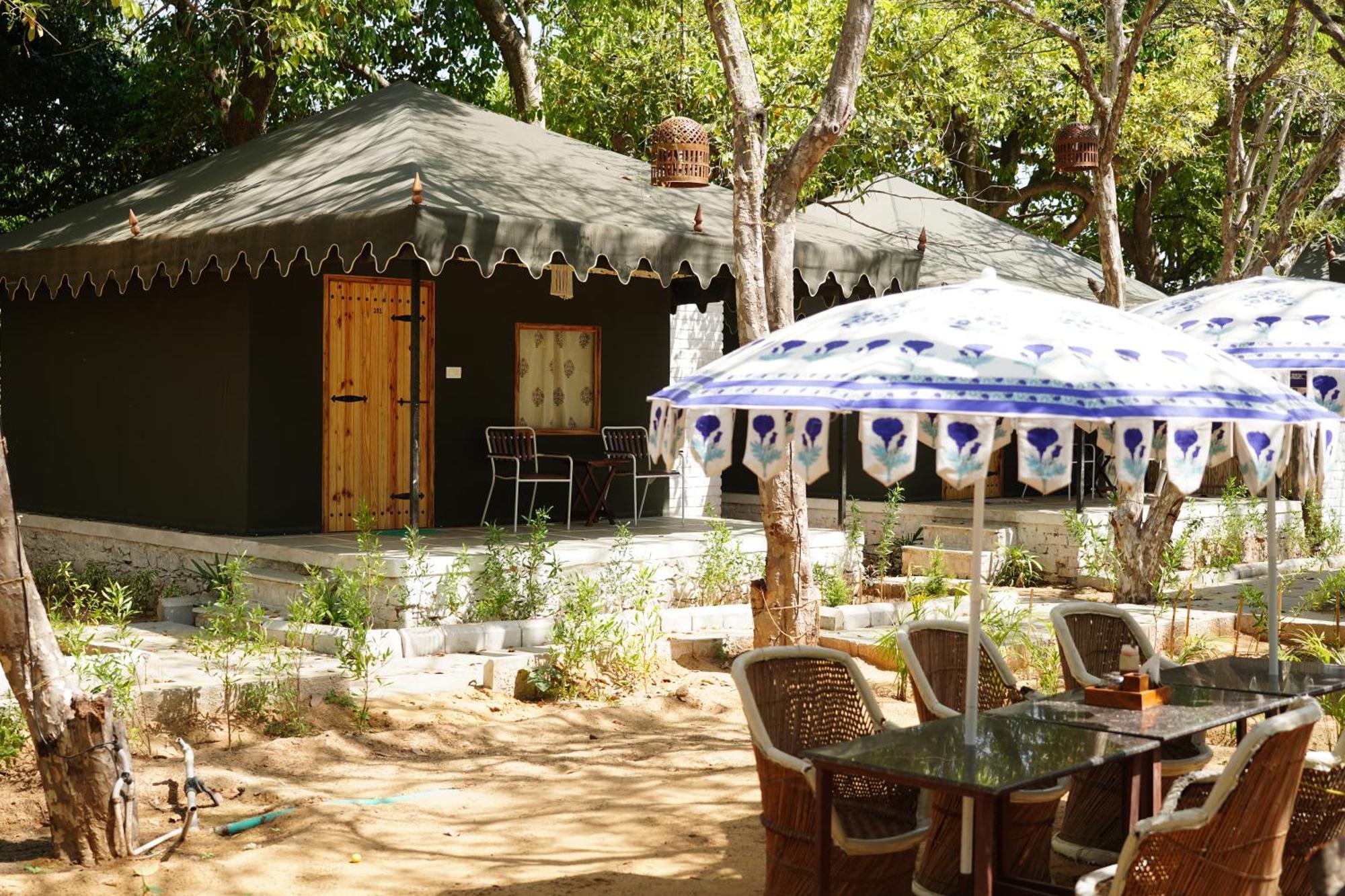 Heli Pushkar Hotel Bagian luar foto