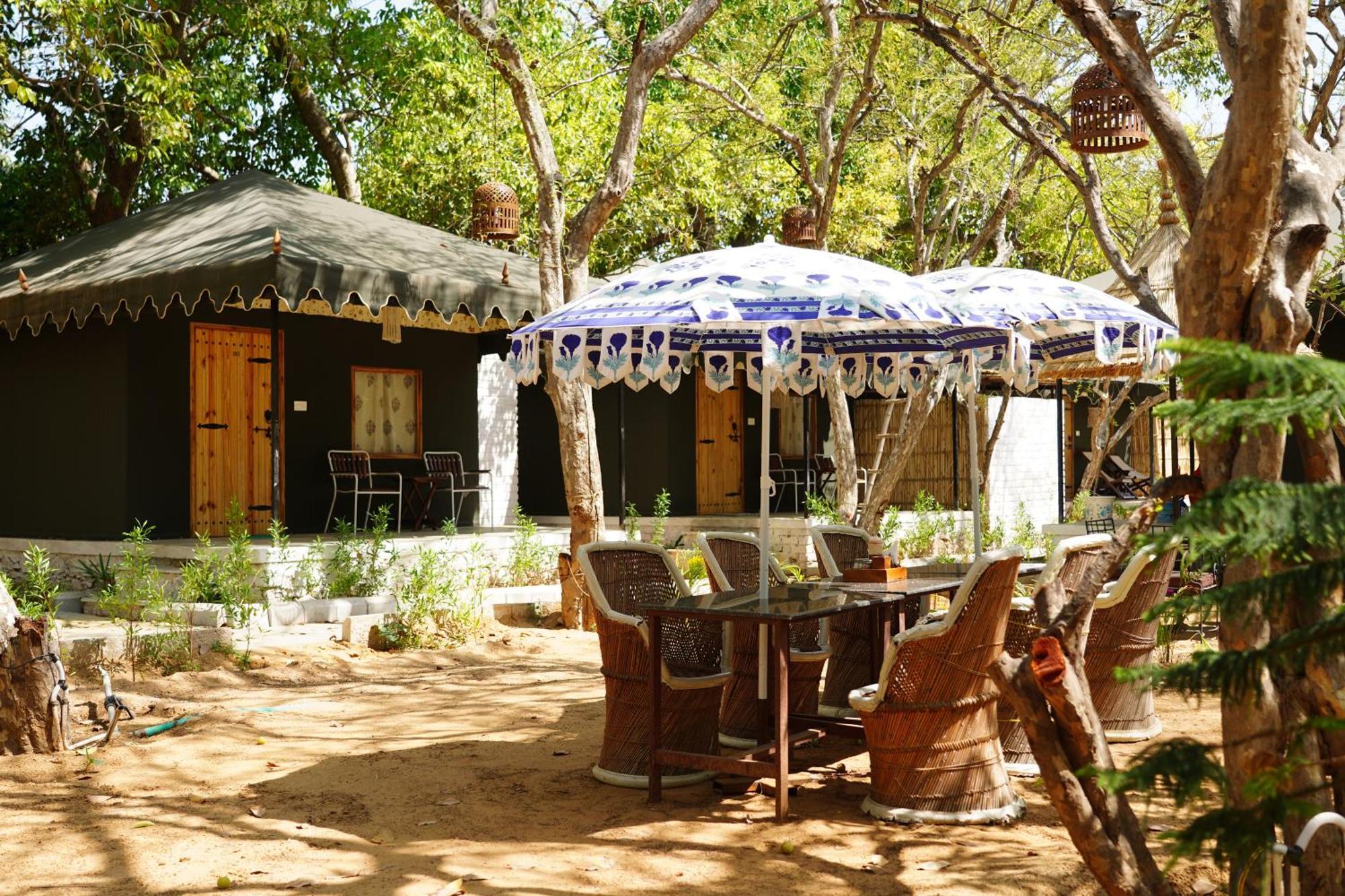 Heli Pushkar Hotel Bagian luar foto